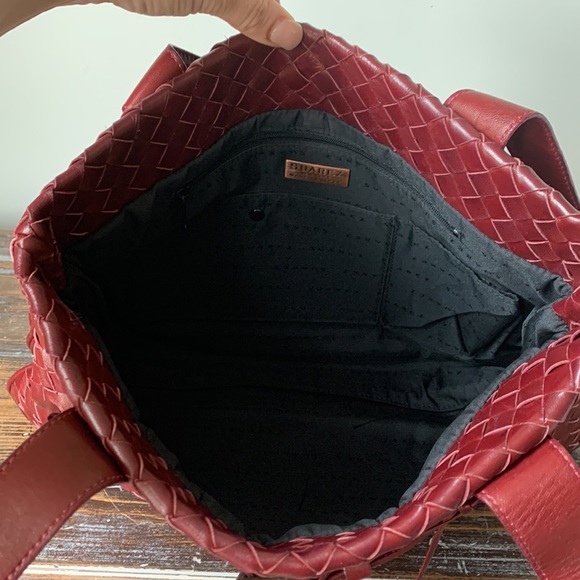 Woven Leather Handbag - Picture 6 of 12